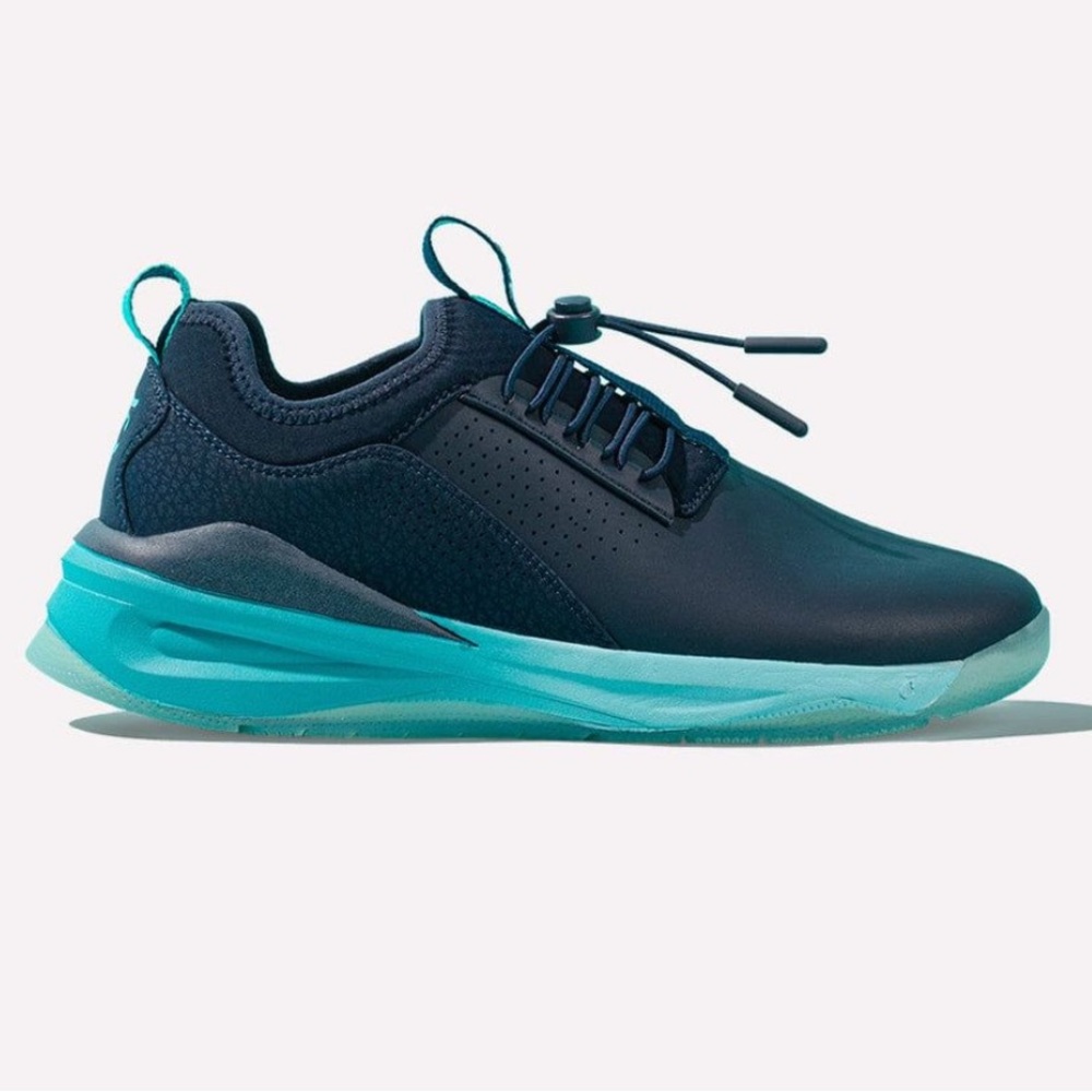 Go Clove women’s sneakers